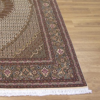 100% Wool Cream Persian Mahi Tabriz Rug PMT019F90 1.96 x 1.48 Handknotted in Iran with a 12mm pile Image 2