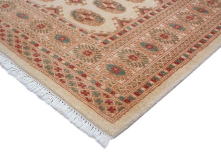 100% Wool Cream Fine Pakistan Bokhara Rug Design Handknotted in Pakistan with a 10mm pile Image 3