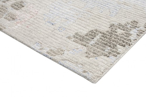 Ella Claire Handknotted in India 80% Wool and 20% Bamboo Silk 10mm