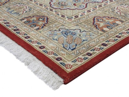 100% Wool Red Very Fine Indo Persian Panel Rug Design Handknotted in India with a 12mm pile Image 3