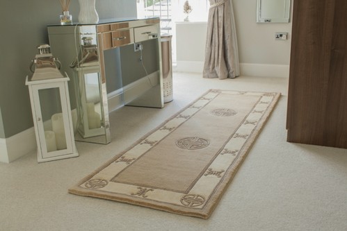 100% Wool Beige Premier Superwashed Chinese Rug Design Handknotted in China with a 25mm pile