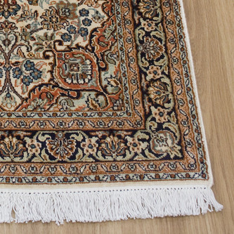 100% Silk Cream Kashmiri Silk Rug KSK006084 97 x 63 Handknotted in Kashmir with a 5mm pile Image 2