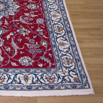 100% Wool Red Persian Nain Rug PNA014052 1.63 x 1.08 Handknotted in Iran with a 12mm pile Image 2