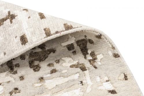 Ella Claire Handknotted in India 80% Wool and 20% Bamboo Silk 10mm