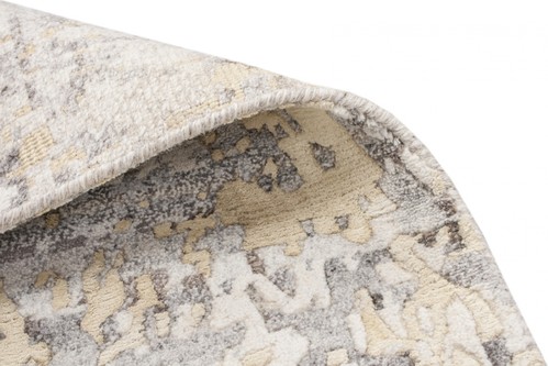 Ella Claire Handknotted in India 80% Wool and 20% Bamboo Silk 10mm