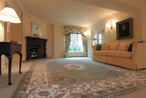 100% Wool Green Super Rajbik Indian Rug Design Handknotted in India with a 20mm pile