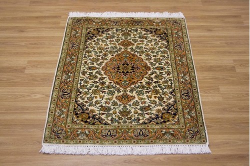 100% Silk Cream Kashmiri Silk Rug KSK006094 .94 x .67 Handknotted in Kashmir with a 5mm pile