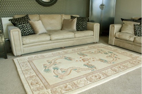 100% Wool Cream Premier Superwashed Chinese Rug Design Handknotted in China with a 25mm pile